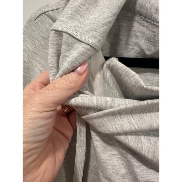Lululemon Coast Easy Wrap Size 8 - Picture 6 of 9